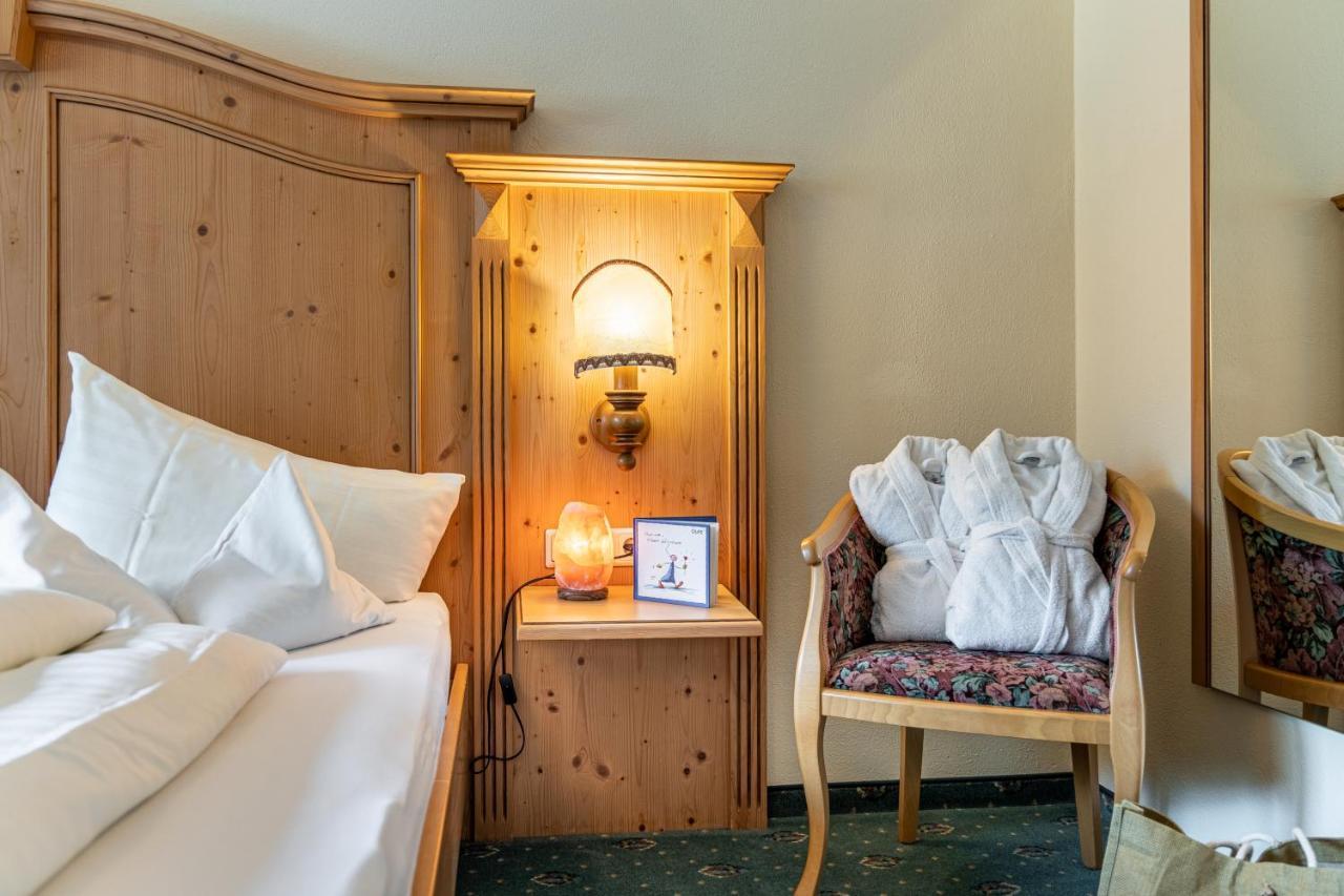 Hotel Gletscherblick St. Leonhard im Pitztal Exterior foto