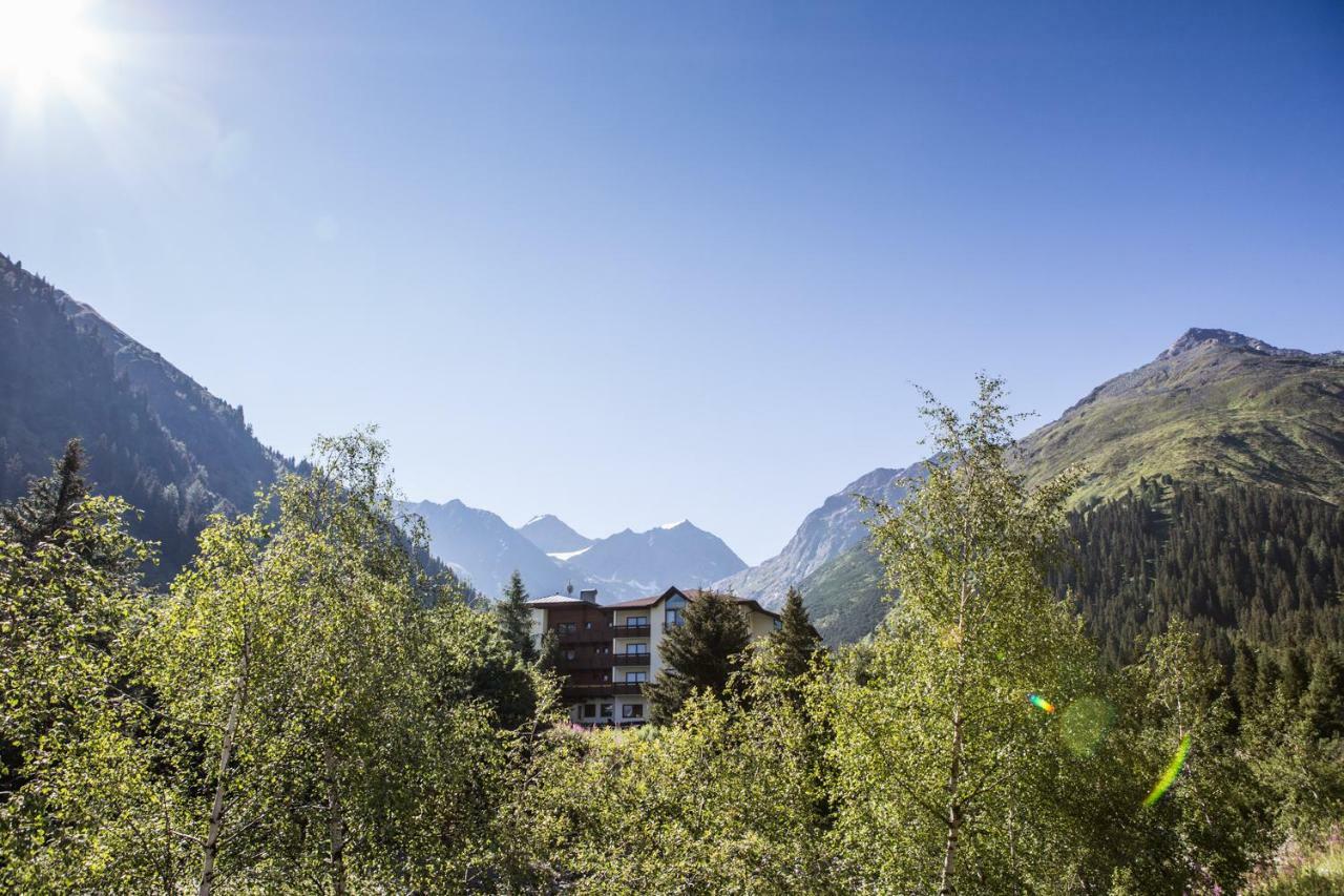 Hotel Gletscherblick St. Leonhard im Pitztal Exterior foto